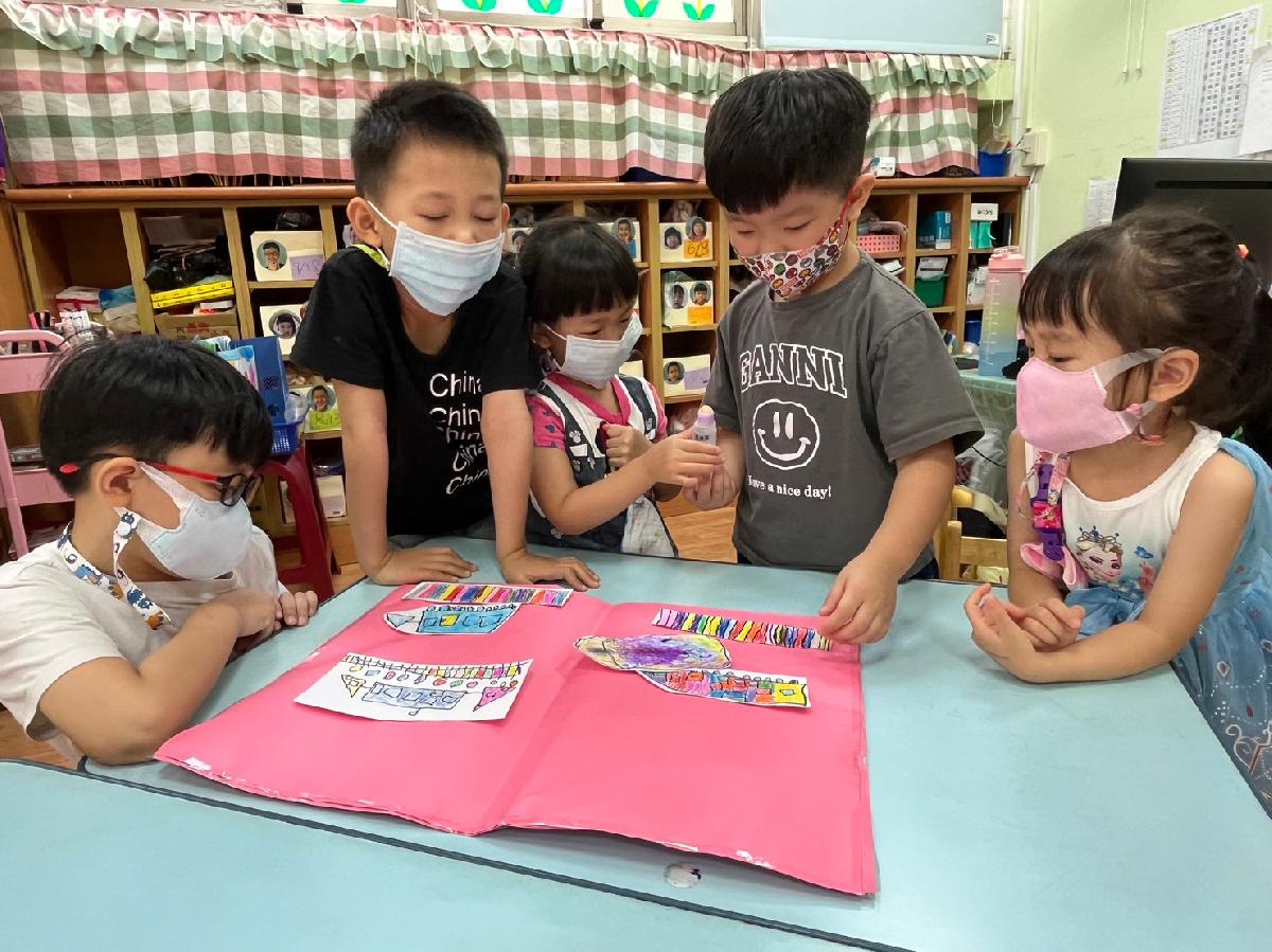 3老街溪的古老建築組-製作要感謝宋爺爺的卡片