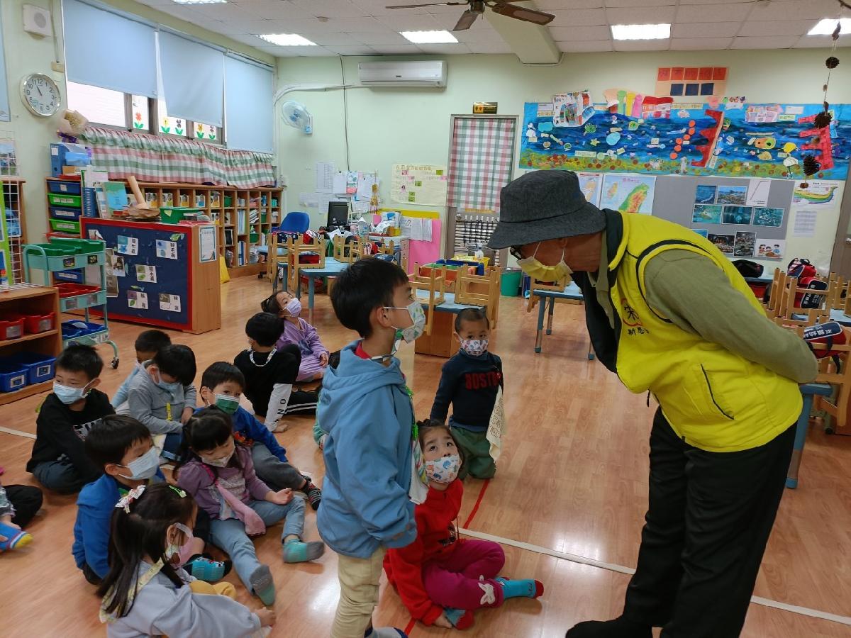 9宋傳敦爺爺解答孩子提出的問題