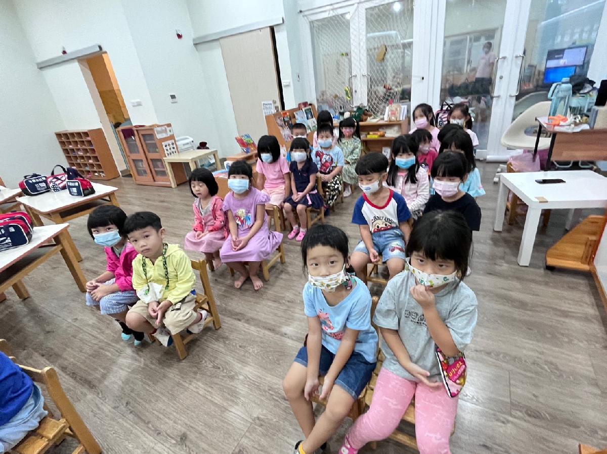 line_album_校外教學遊覽車宣導演練_231004_4