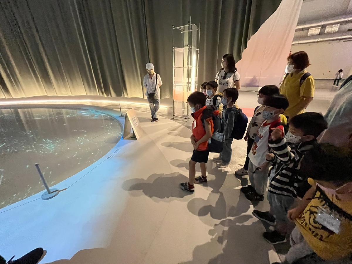 在博覽會欣賞的我們！