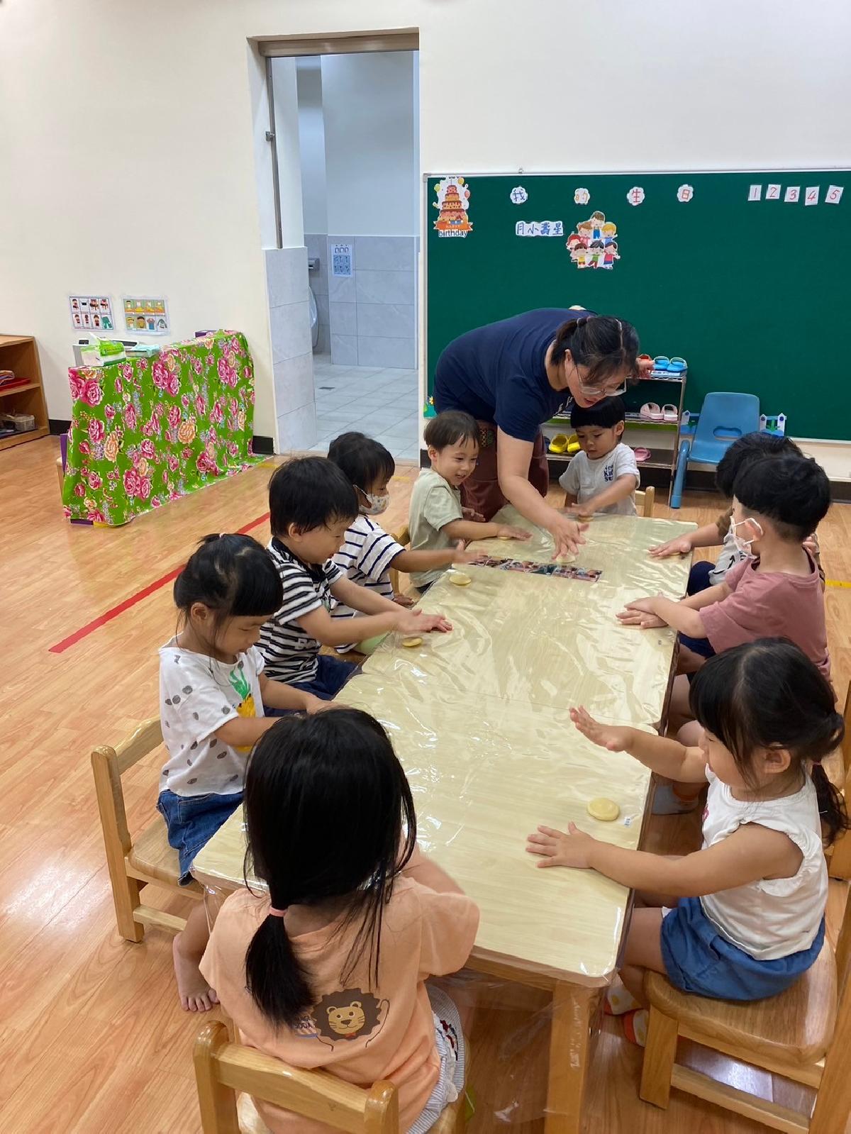 line_album_1130722月餅_240726_2