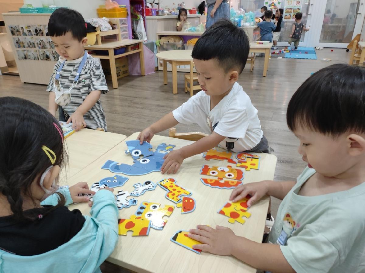 教具分享最好玩，大家一起合作拼完拼圖