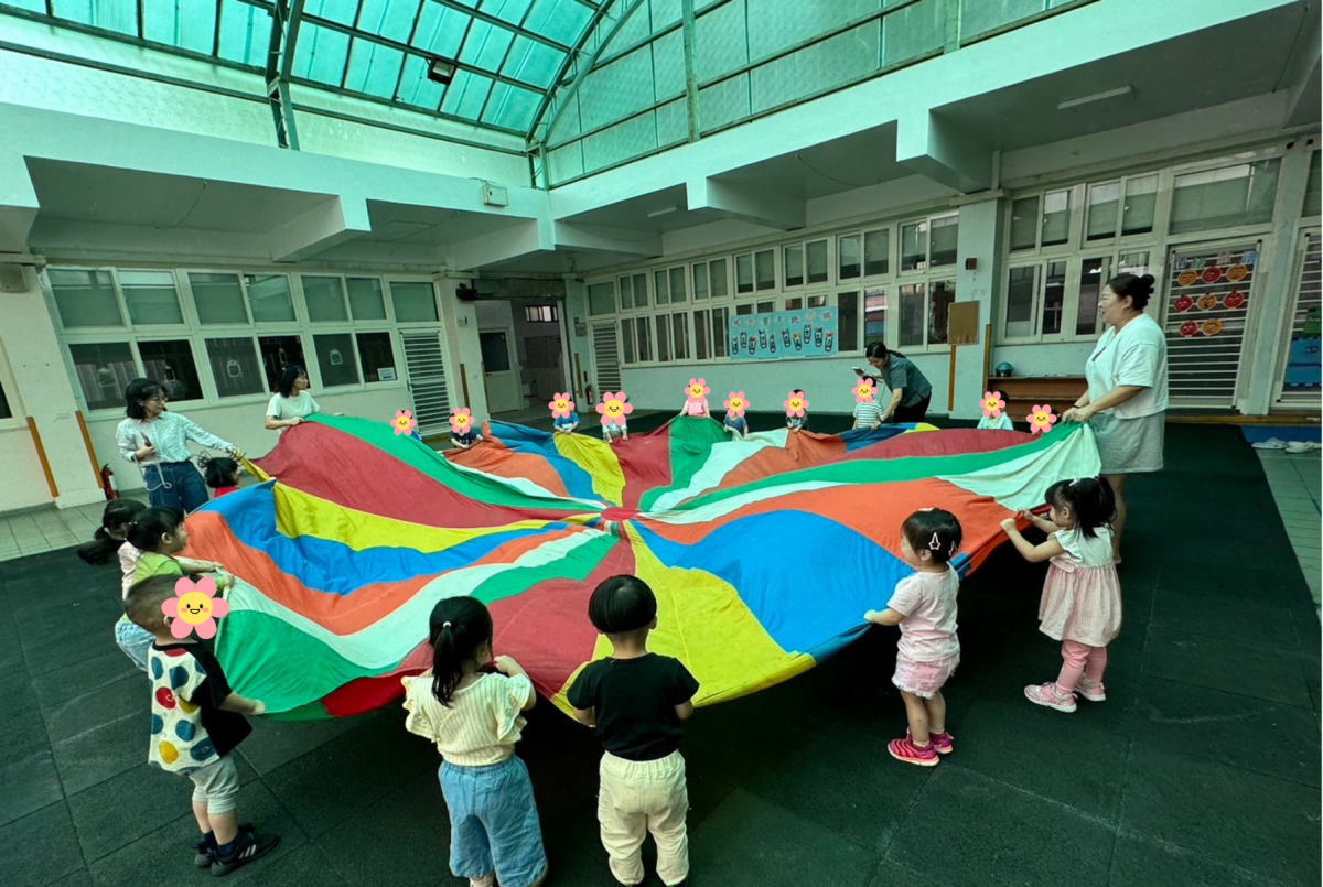 大肌肉活動-氣球傘3