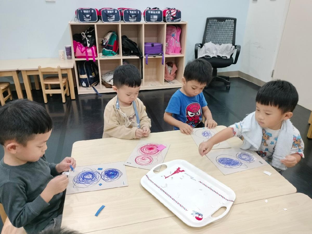 馬賽克拼貼-幫小雪人貼上臉和手腳