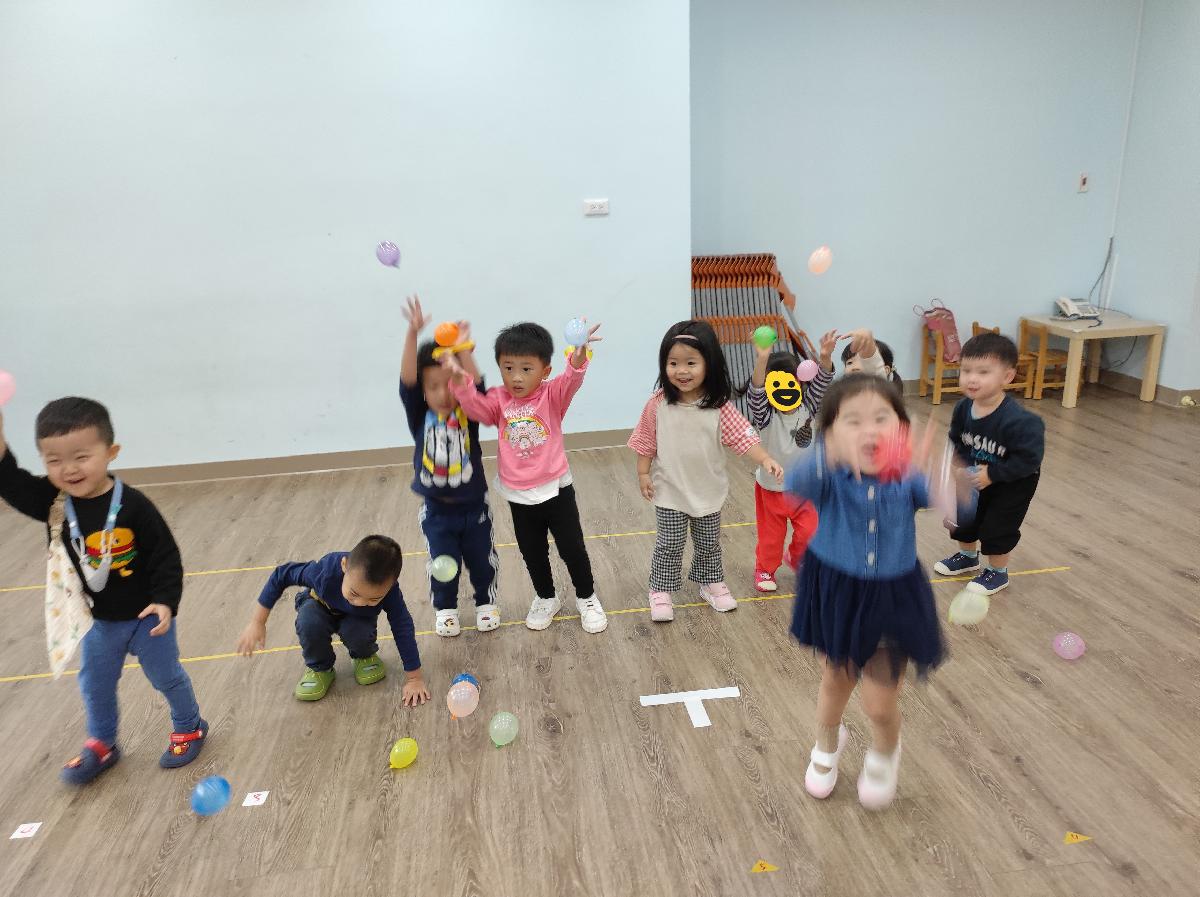 大肌肉活動，我們與氣球一起玩樂~