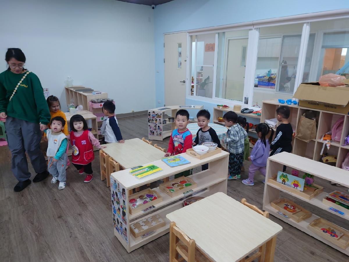 我會遵守安全，在教室要慢慢走!