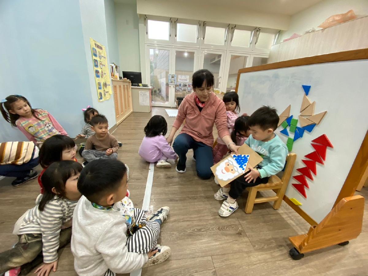 介紹我的作品~幫聖誕老公公做聖誕帽子