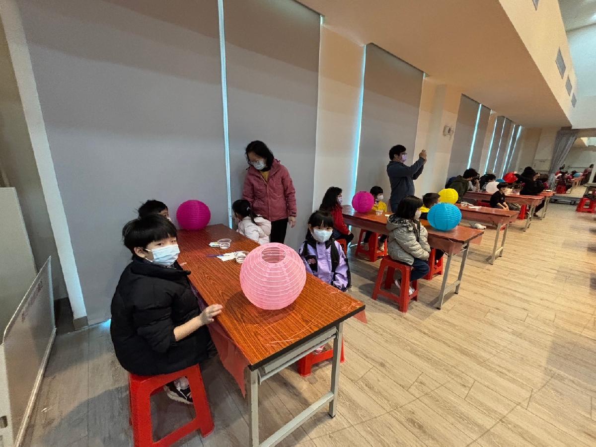 親愛班課程活動-花燈 (2)