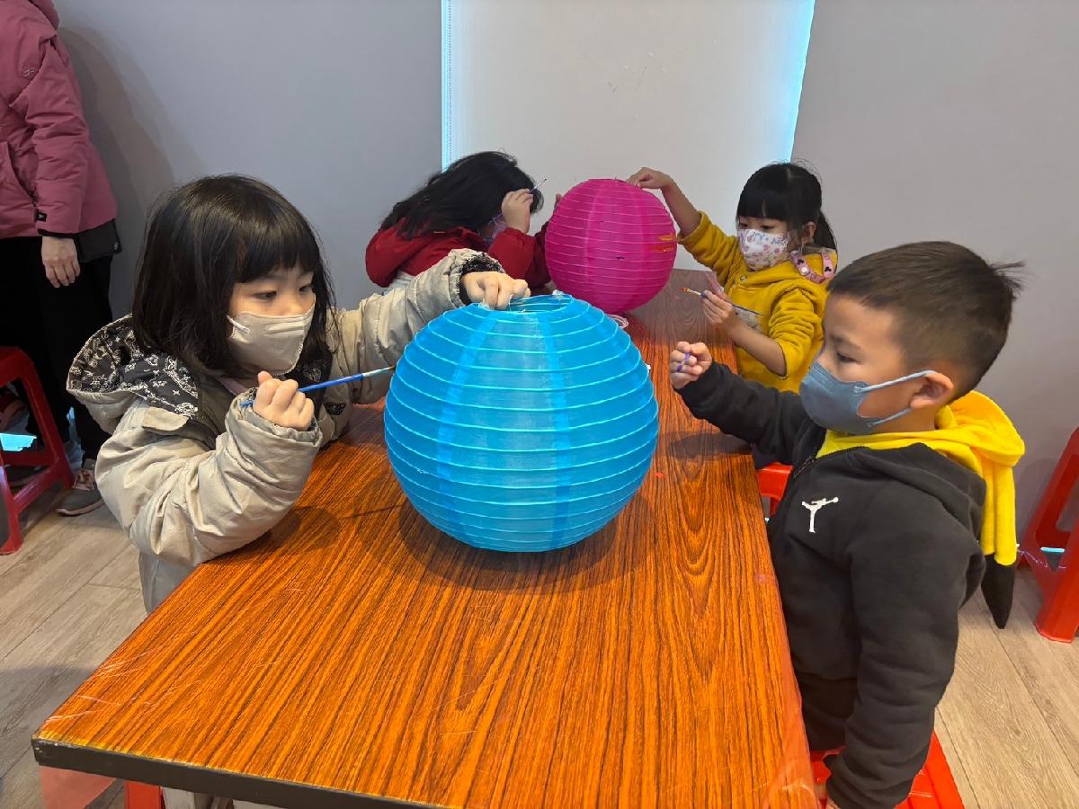 親愛班課程活動-花燈 (7)