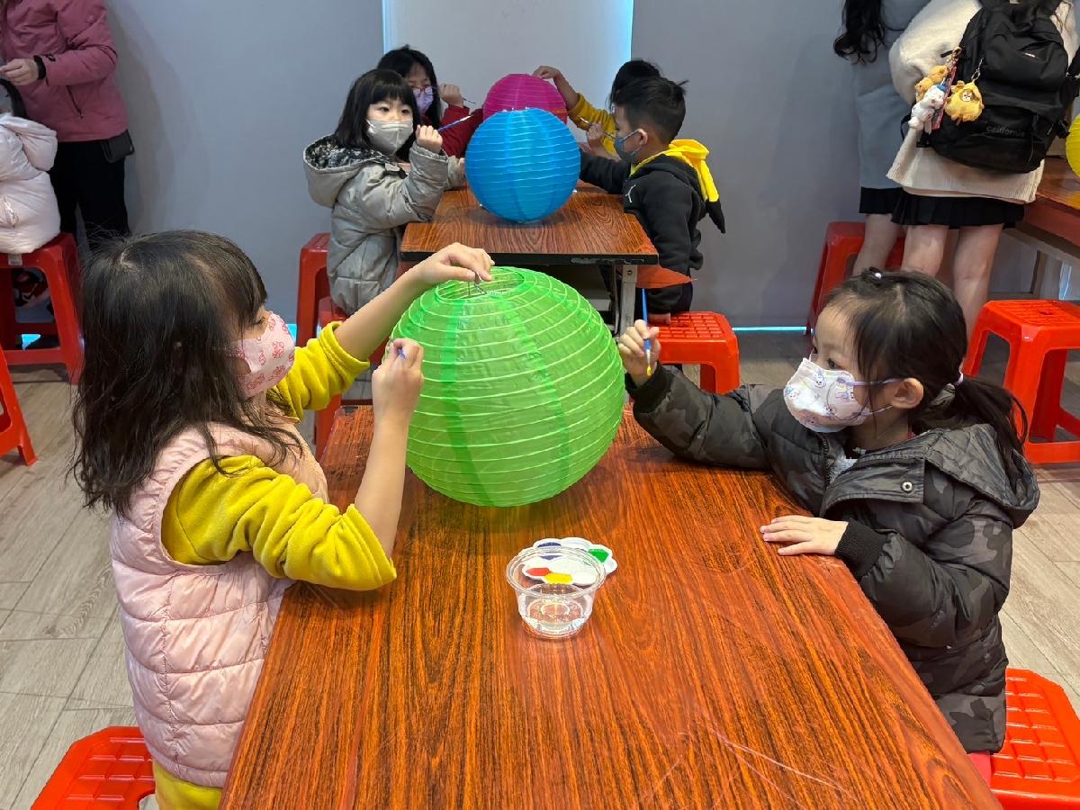 親愛班課程活動-花燈 (12)