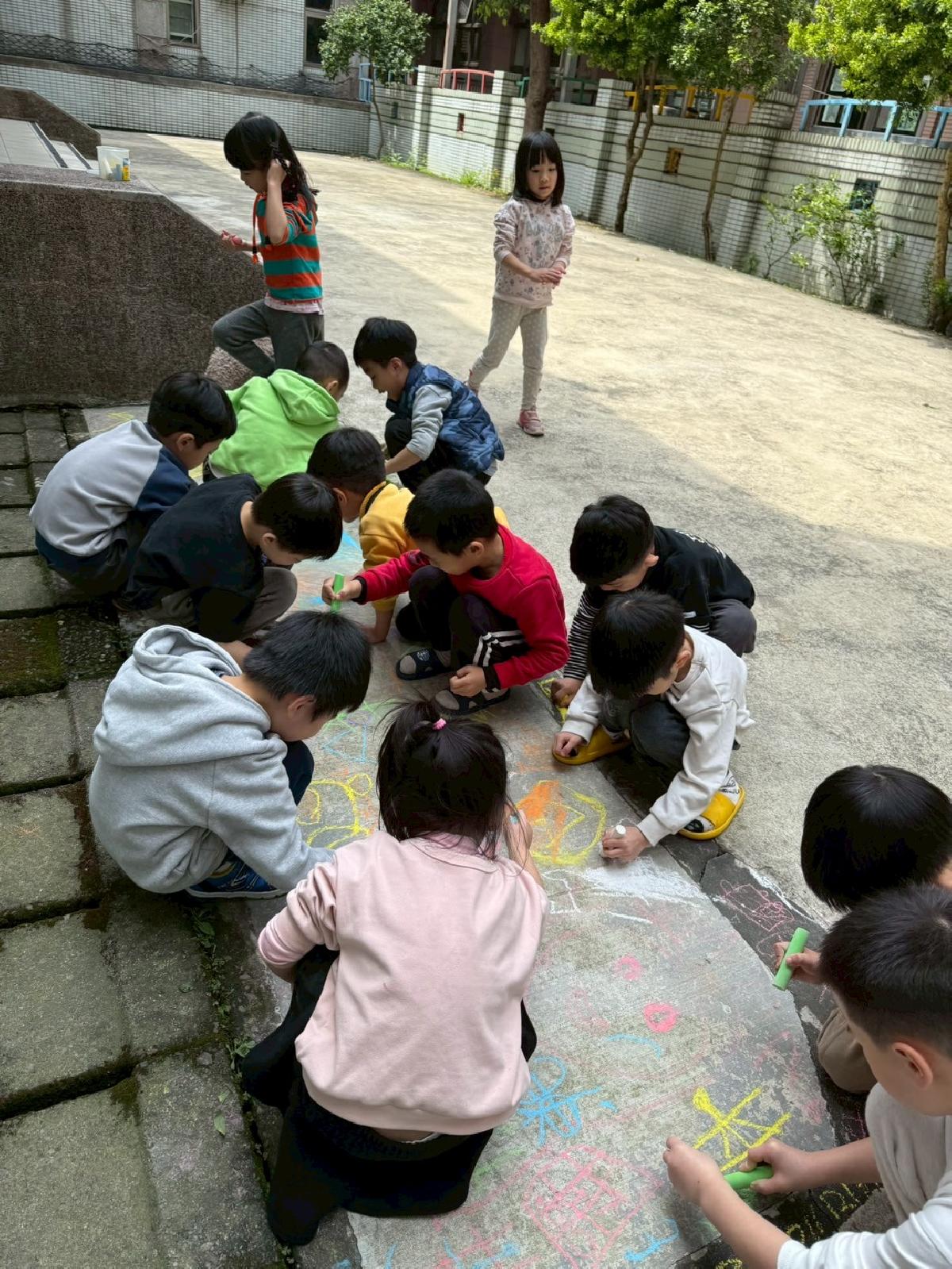 line_album_第八週活動照_250402_12