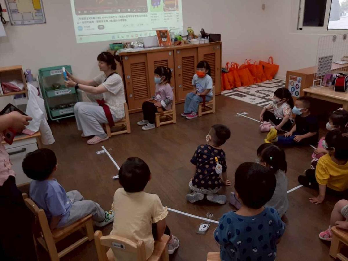 113-2東勢分班 遊覽車安全逃生宣導